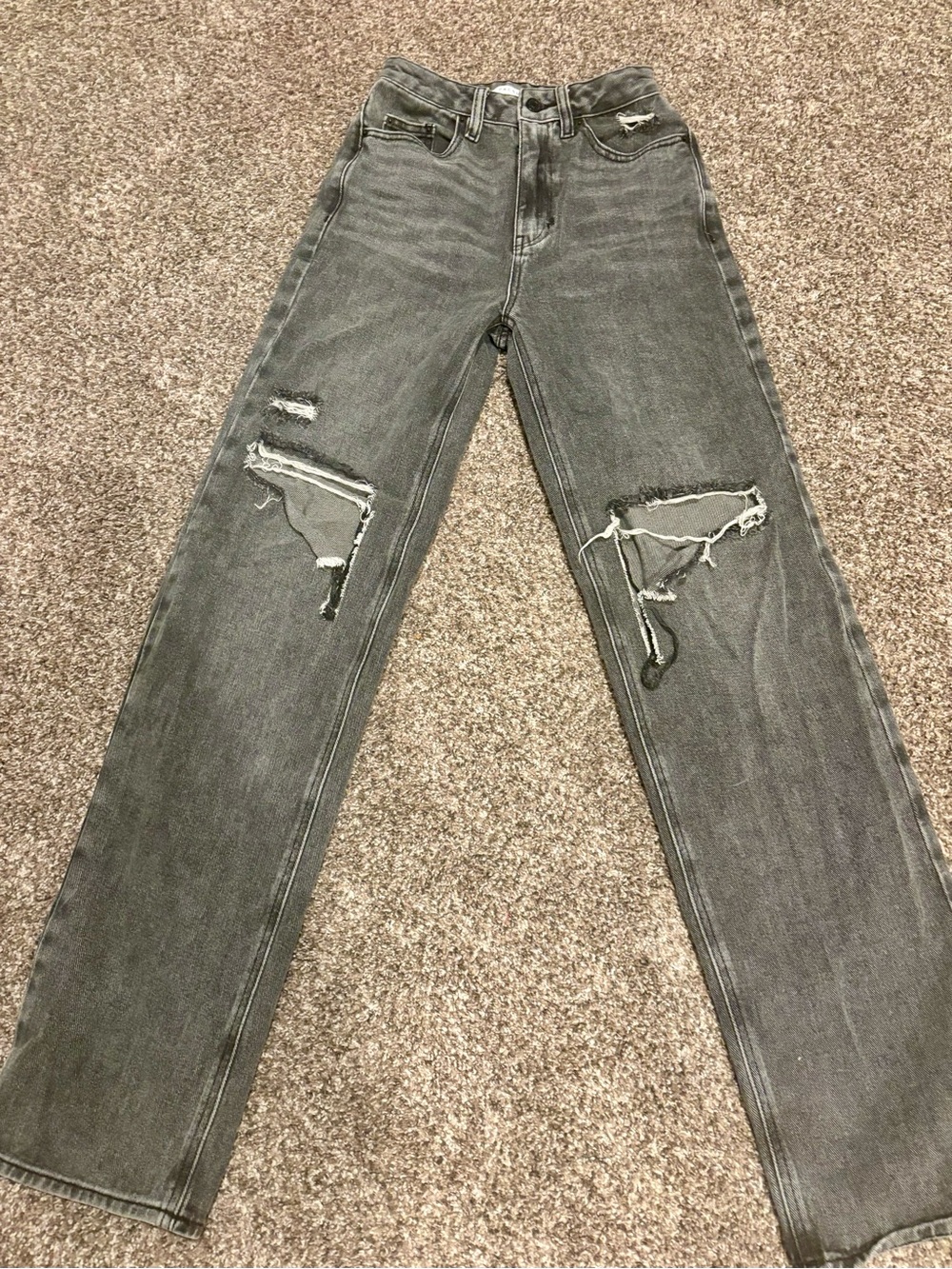 PacSun Women's Distressed Boyfriend Jeans in Washed Gray